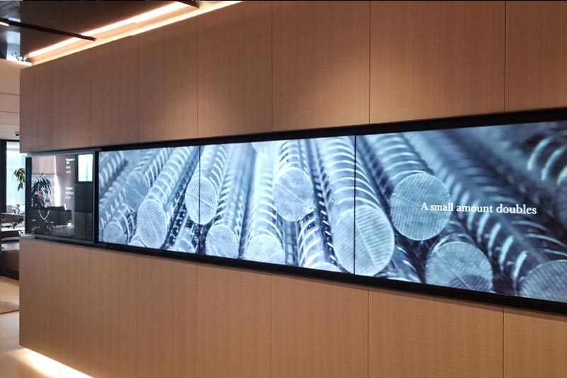 Traxys Digital Experience Lobby